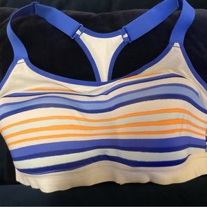 Brooks Sports Bra 36DD - NWT